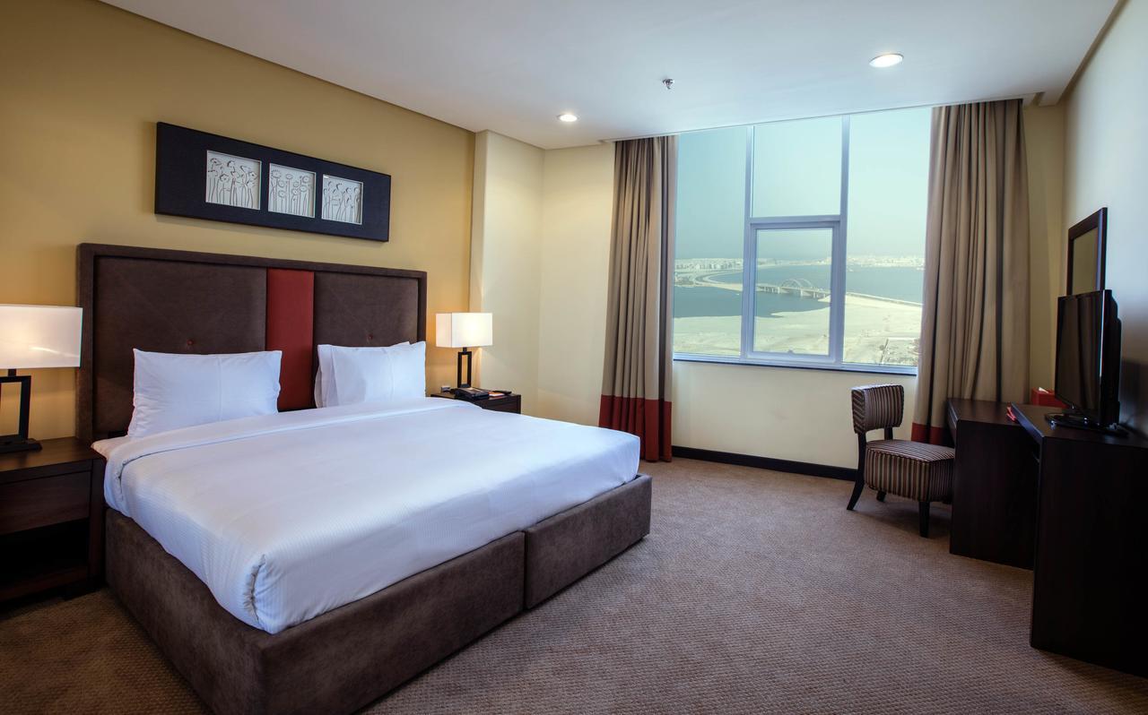 Orange Suites Hotel Manama Extérieur photo
