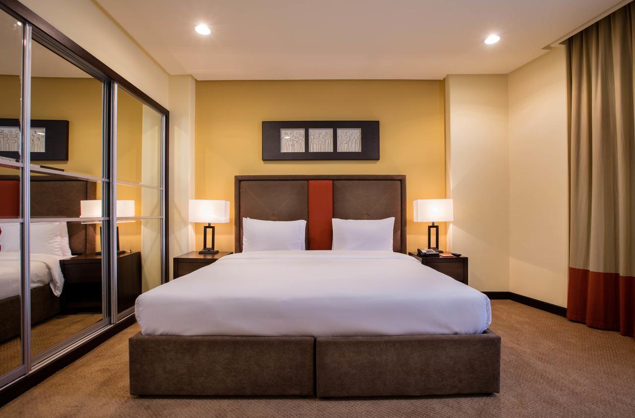 Orange Suites Hotel Manama Extérieur photo