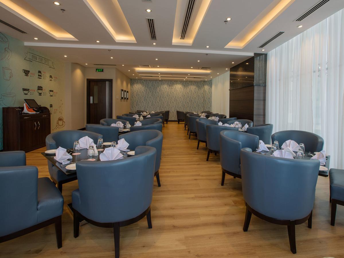 Orange Suites Hotel Manama Extérieur photo